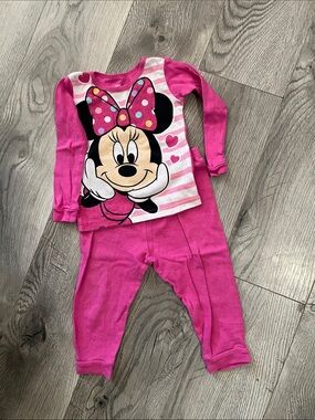 Disney Minnie Mouse Hot Pink Girls Pajama Set with Polka Dot Bow